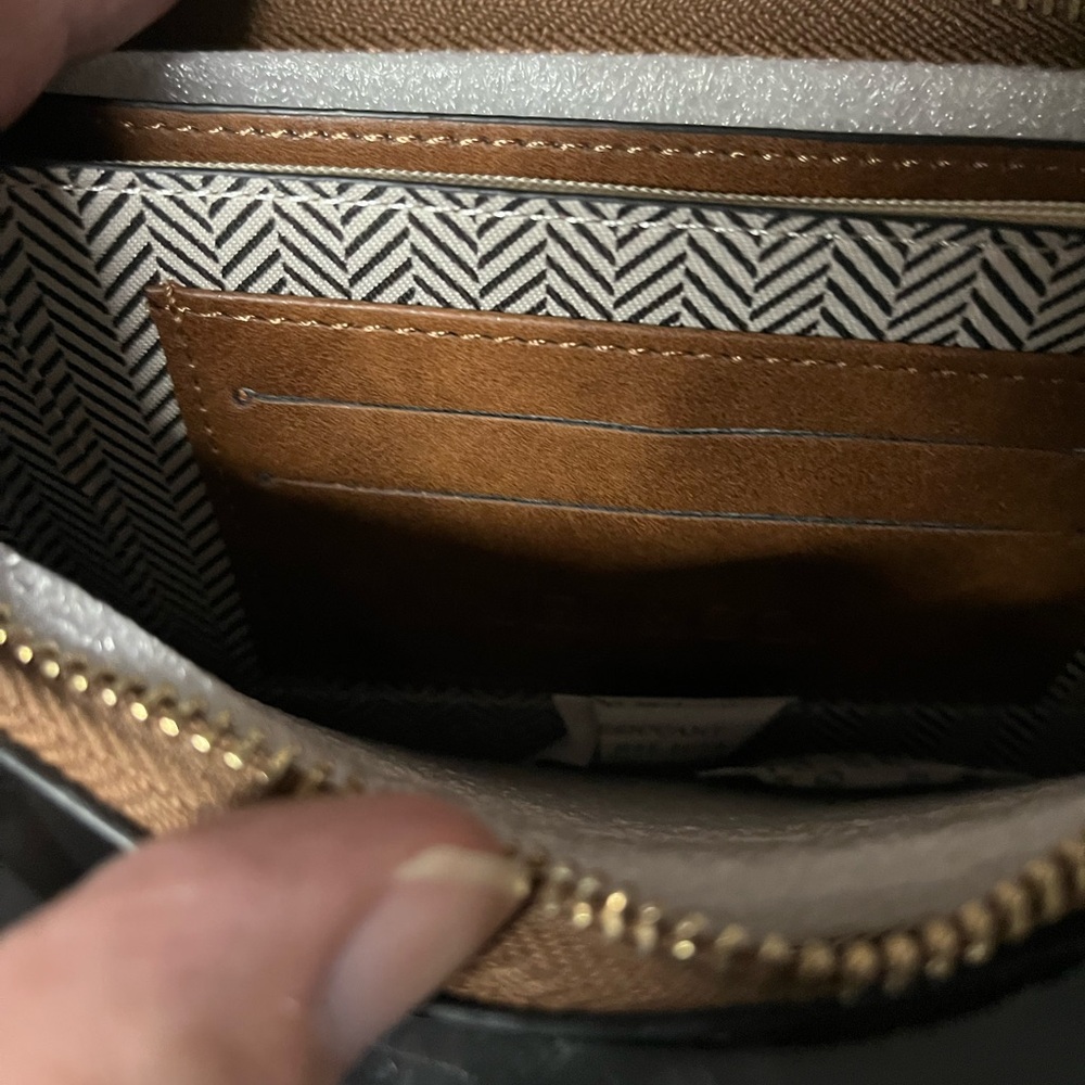 Classic Brown Leather Women's Wallet - Picture 5 of 6